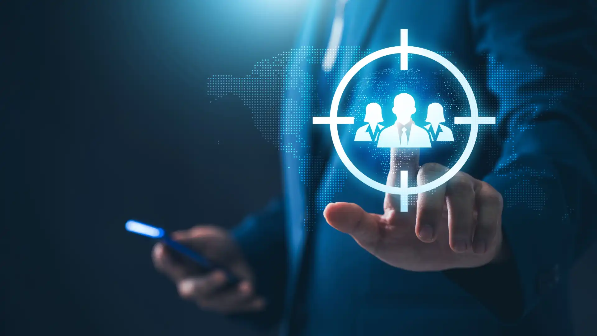 Imagem de um profissional de abm usando tecnologia com foco em tomadores de decisão, representando a o público-alvo específico do account based marketing.